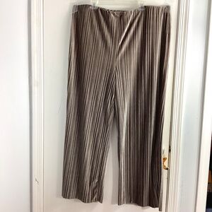 NWT A NEW DAY PLUS 2X HIGH RISE WIDE LEG PLEATED VELOUR PANTS GRAY SILVER COLOR